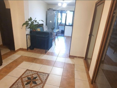 Apartament 4 camere, decomandat, et 1/ Ghencea