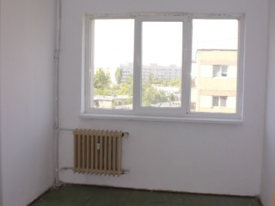 Apartament 3 camere, semidecomandat, 8/9 in zona Militari