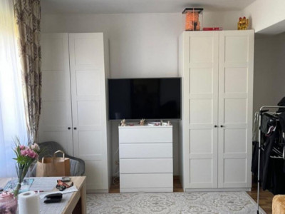 Apartament 3 camere , decomandat 5/5 , centrala, anvelopat, Militari, Gorjului.