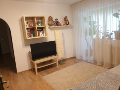 Apartament  4 camere semidecomandat, 5/11, Militari, Răsăritului, Veteranilor.