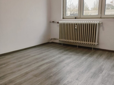 Apartament 3 camere decomandat, 4/4 ,Drumul Taberei, Valea Argesului.