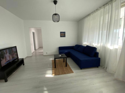 Apartament 3 camere semidecomandat, 8/10, Drumul Taberei, Valea Ialomiței.