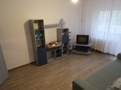 Apartament 3 camere decomandat 6/10, anvelopat, Militari, Piața Gorjului.