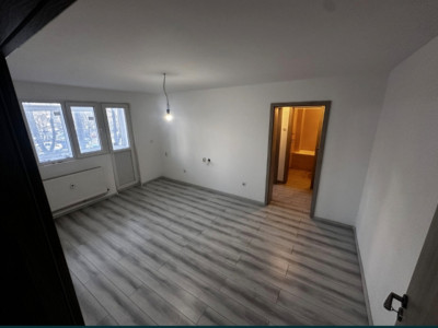 Apartament 2 camere, et 1/4 -Drumul Taberei