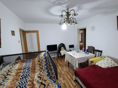 3 camere 2/4, garaj, centrala, anvelopat, Drumul Taberei