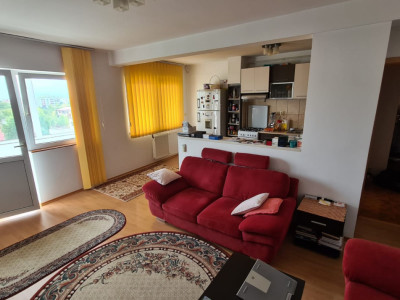 Apartament 2 camere decomandat, 4/4, vizavi de spital Brancusi, Drumul Taberei.