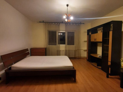 Apartament 4 camere- Al Botorani/ Calea 13 Septembrie